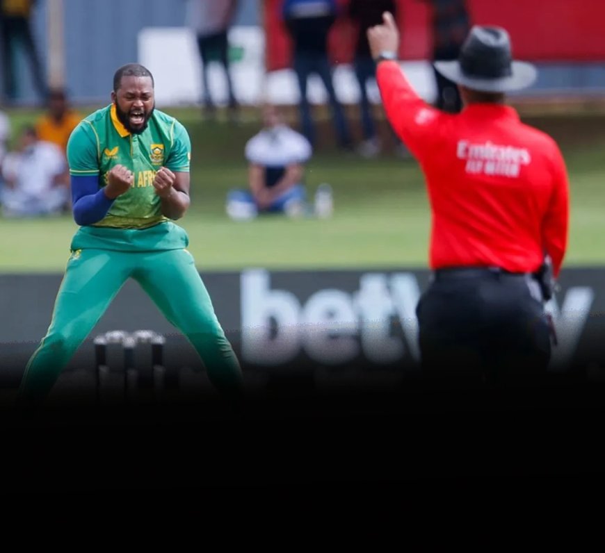 South Africa Bat First in First ODI Against Pakistan; Maharaj Sidelined Due to Niggle